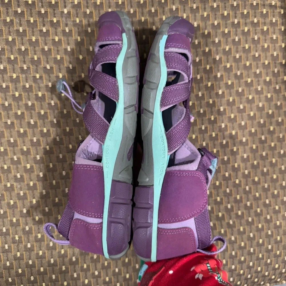 Keen Seacamp II CNX Sandal Purple and Blue, size 6